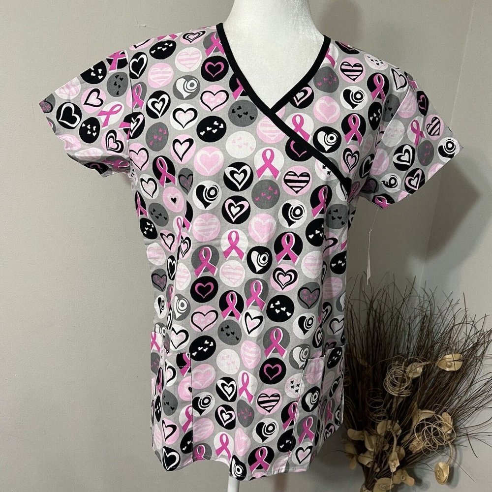 NWT I Love Scrubs Scrub Top Women's Small Heart & Cancer Ribbon Print Pink Black